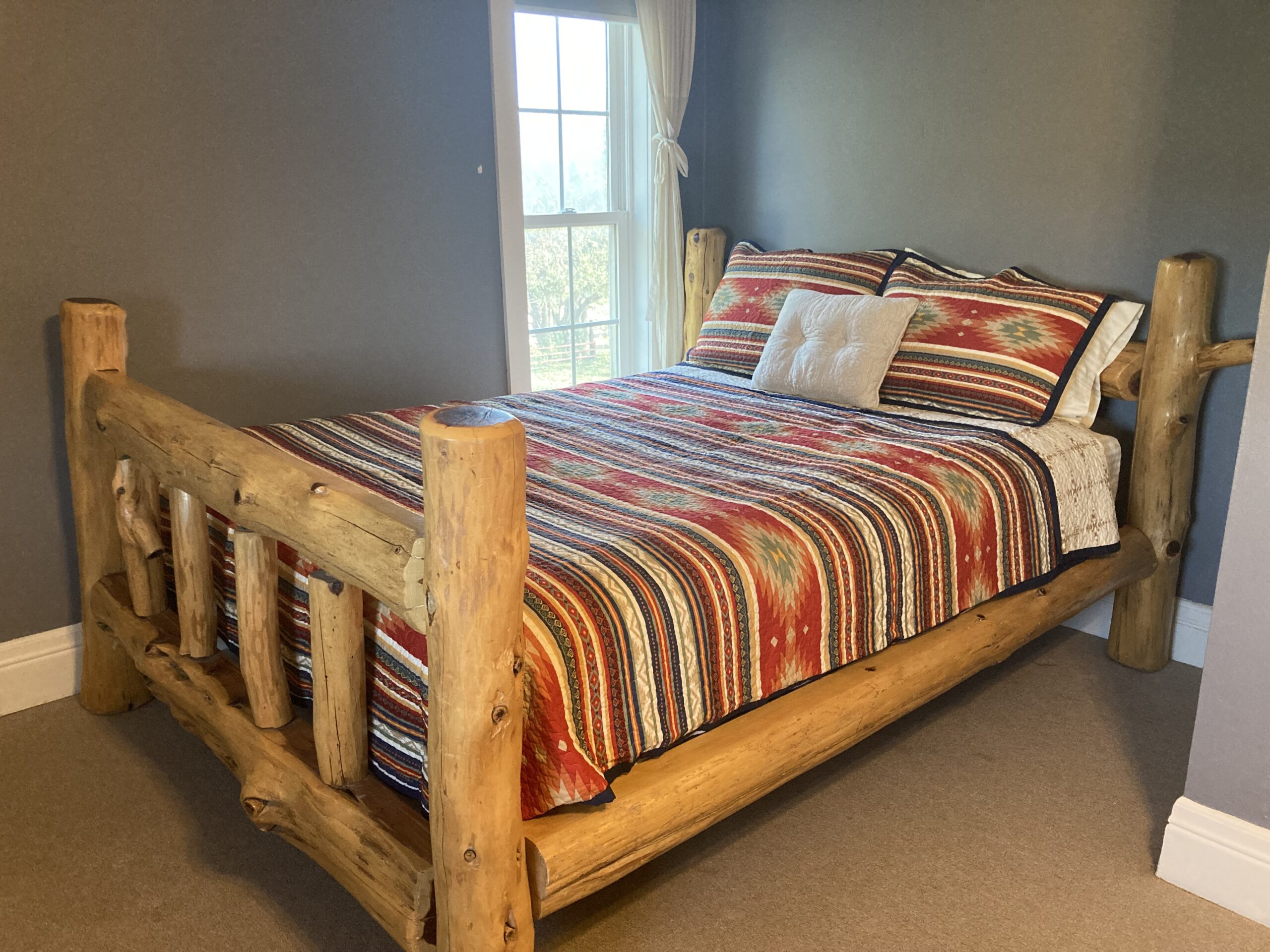 Guest-Bedroom-1-queen-bed